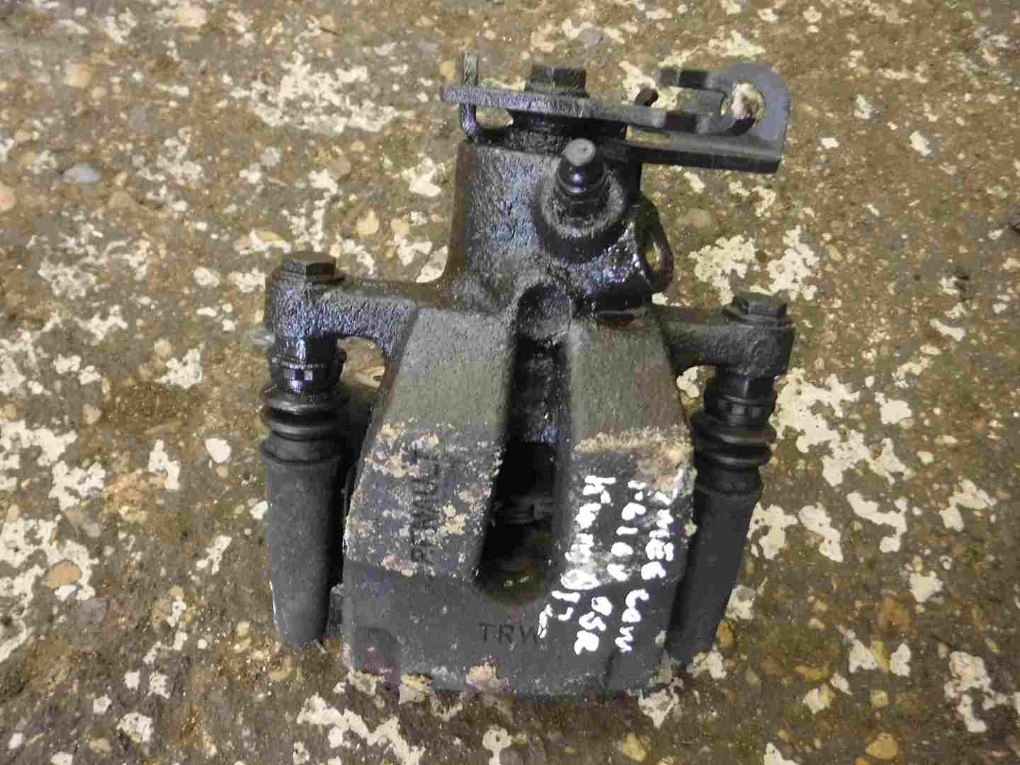 Renault Megane Convertible 2002-2008 1.6 16v Drivers OSR Rear Brake Caliper