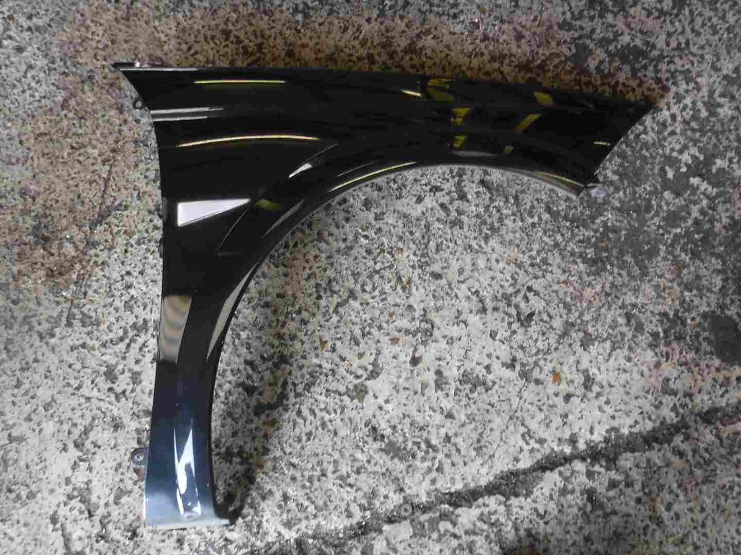 Renault Megane Convertible 2002-2008 Drivers OSF Front Wing Black 676