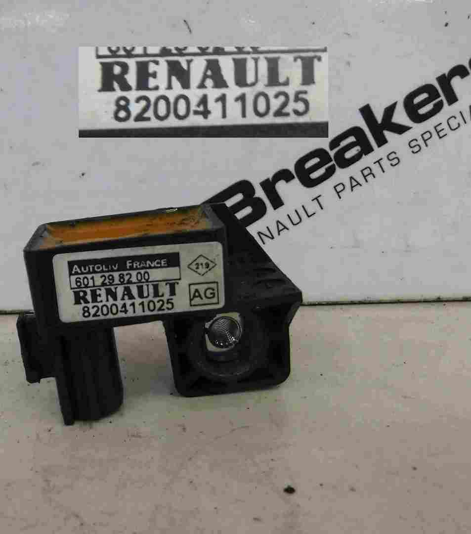 Renault Megane Convertible 2002-2008 Rear Crash Impact Sensor 8200411025