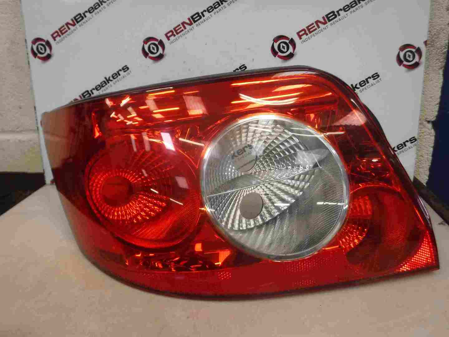 Renault Megane Convertible 2002-2008 Passenger NSR Rear Light Lens 8200142688