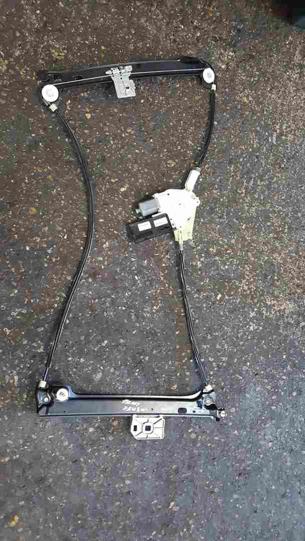 Thumb 7 Renault Megane Convertible MK3 2008-2014 Drivers Front Window Motor Regulator
