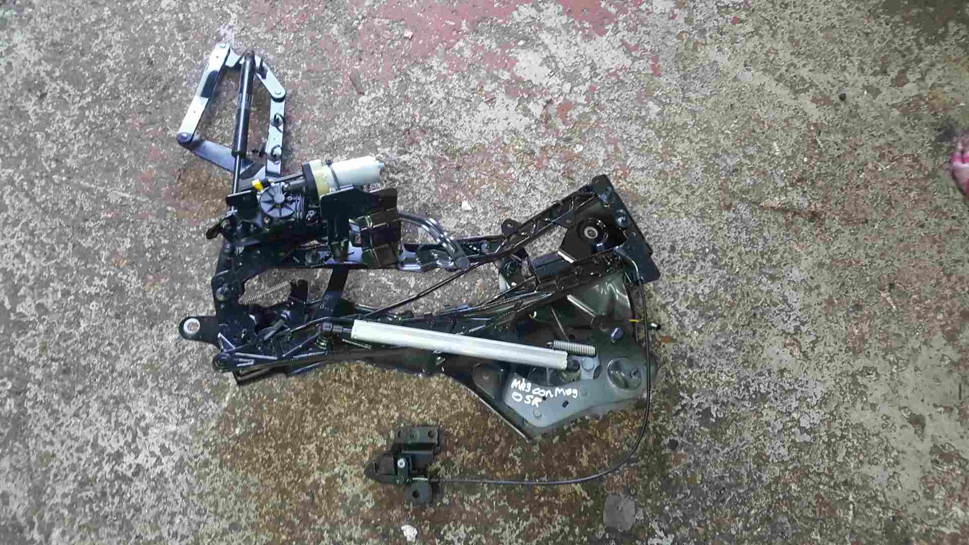 Renault Megane Convertible MK3 2008-2014 Drivers OSR Rear Hinges Motor Mechanism