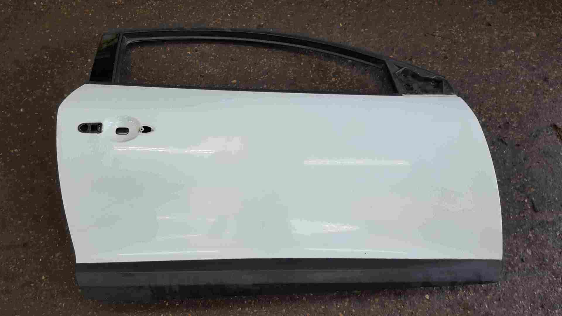 Renault Megane Coupe MK3 2008-2014 Drivers OSF Front Door White OV369 3dr