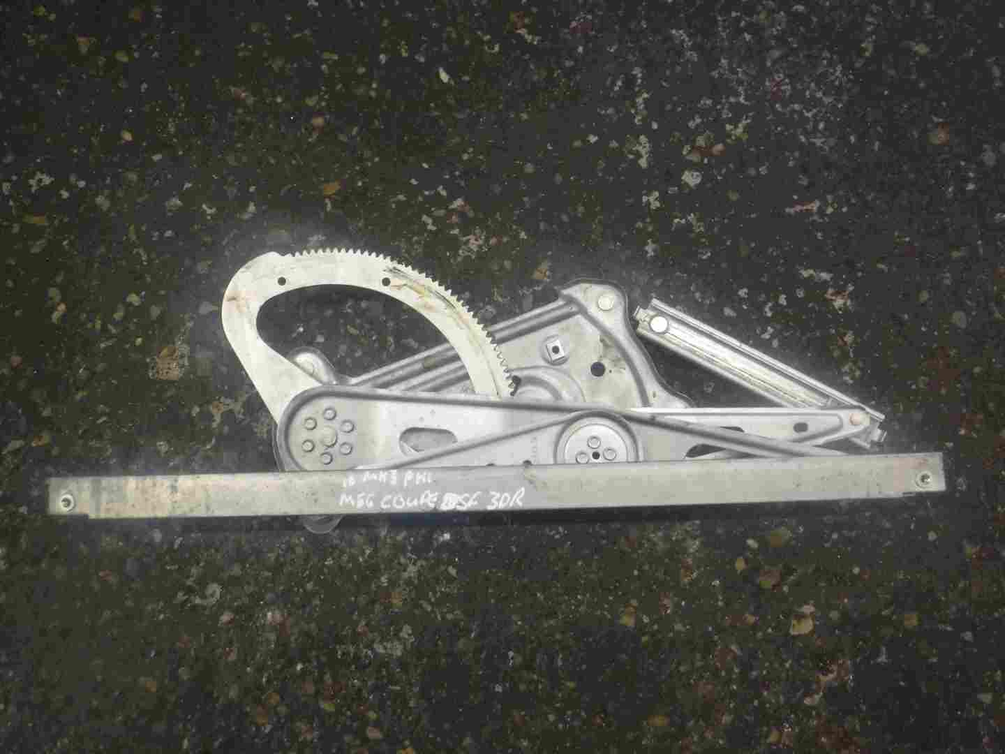 Renault Megane Coupe MK3 2008-2014 Drivers OSF Front Window Regulator 3dr
