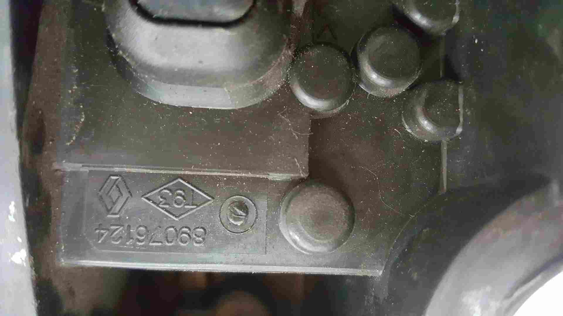 Thumb 3 Renault Megane Coupe MK3 2008-2014 Drivers OSR Rear Light Bulb Holder 89076124