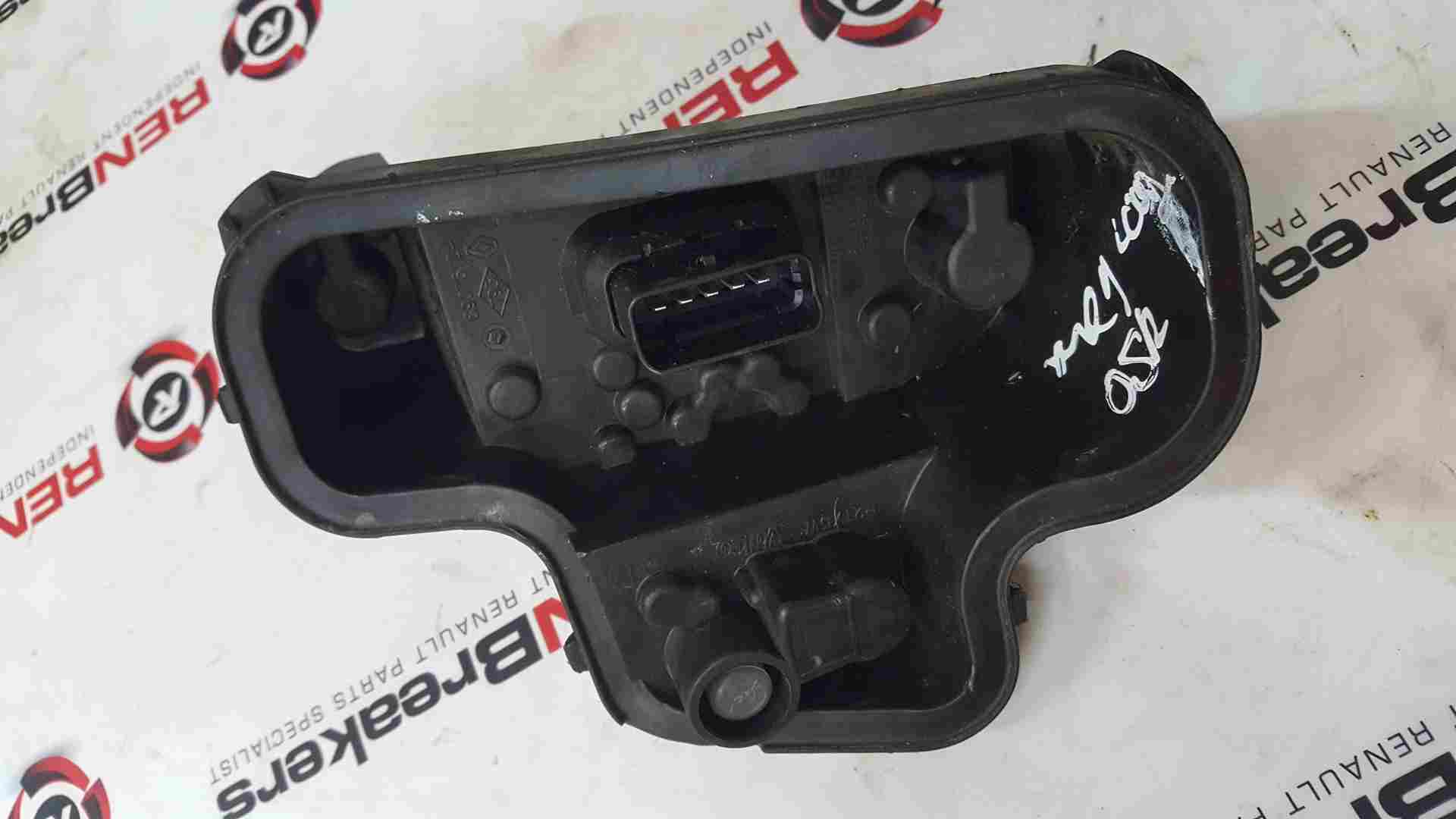 Thumb 4 Renault Megane Coupe MK3 2008-2014 Drivers OSR Rear Light Bulb Holder 89076124