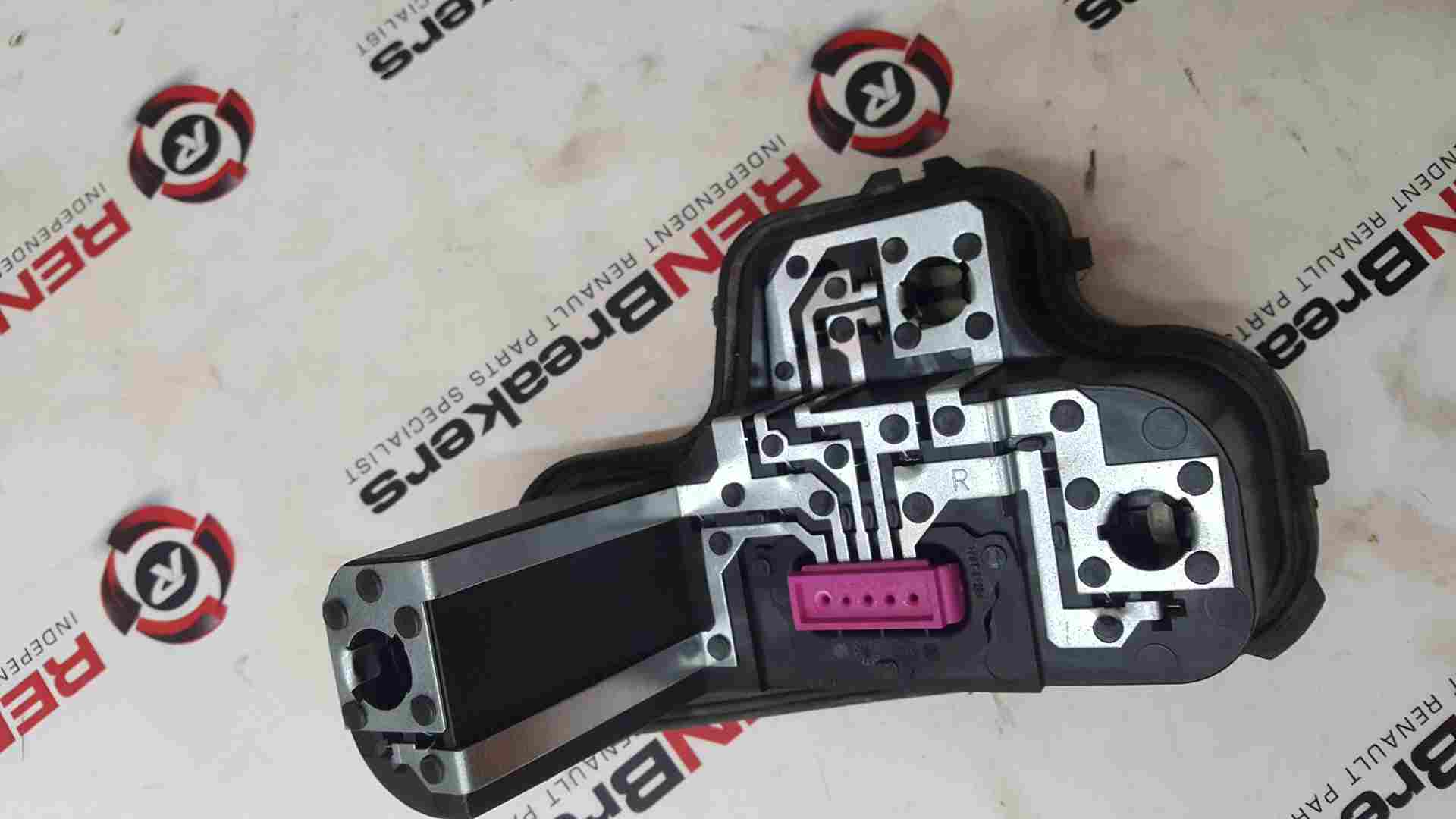 Thumb 5 Renault Megane Coupe MK3 2008-2014 Drivers OSR Rear Light Bulb Holder 89076124