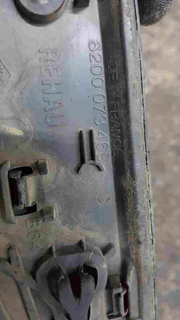 Thumb 3 Renault Megane Estate 2002-2008 DCi Passenger NSF Front Door Moulding Trim