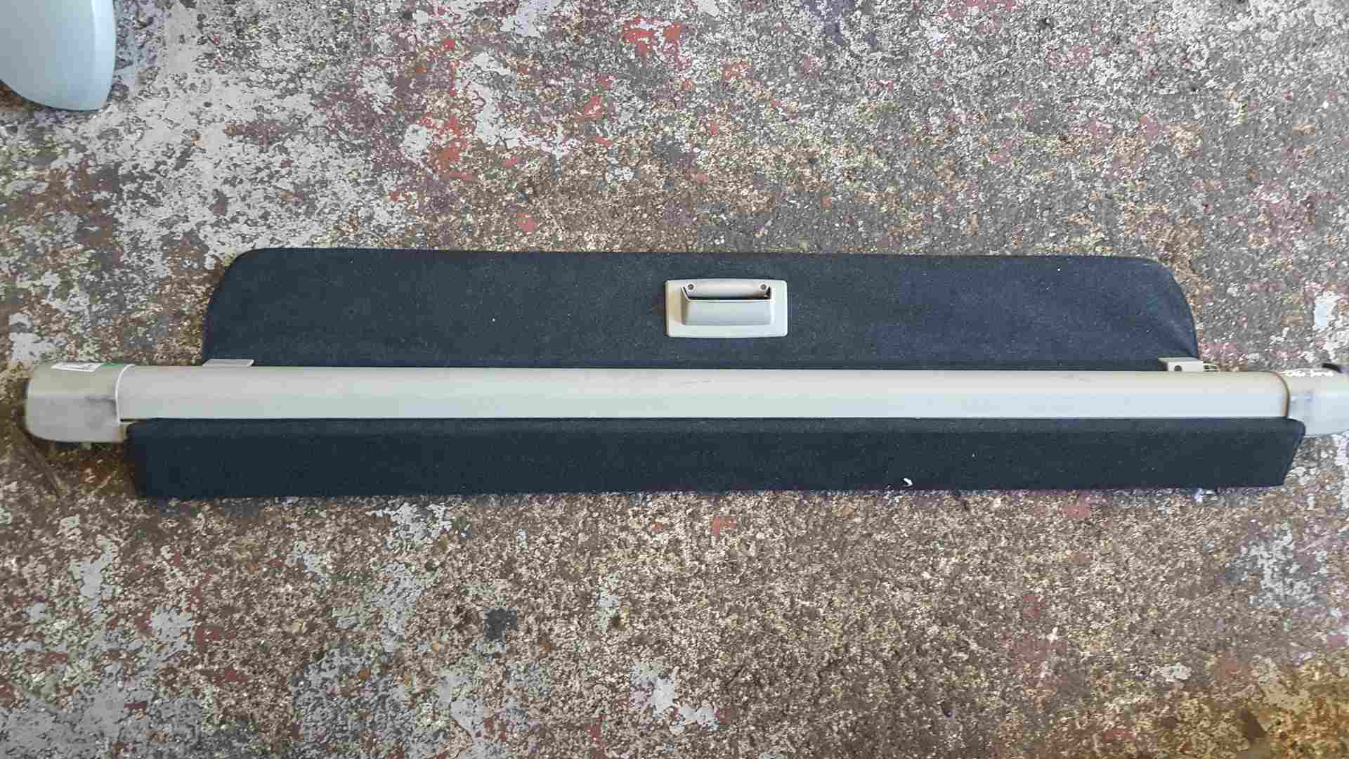 Thumb 5 Renault Megane Estate 2002-2008 Rear Parcel Shelf Roller Blind Beige Black