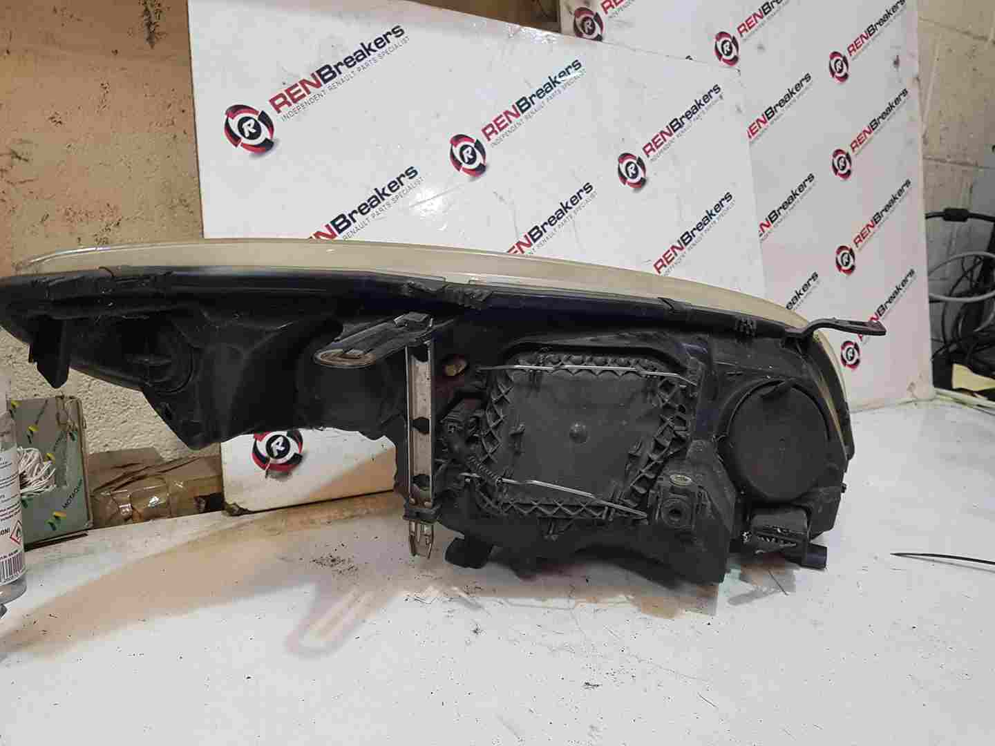 Thumb 4 Renault Megane Estate 2008-2012 Passenger NSF Front Headlight CLOUDY 260600018R