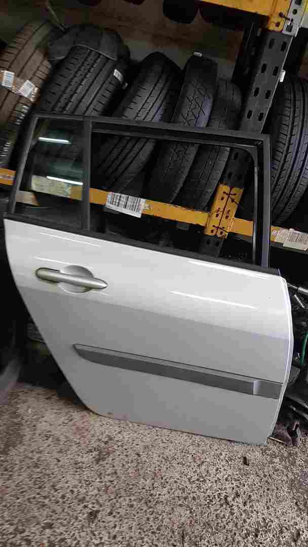 Renault Megane Estate MK3 2002-2008 Driver OSR Rear Door Silver Ted69