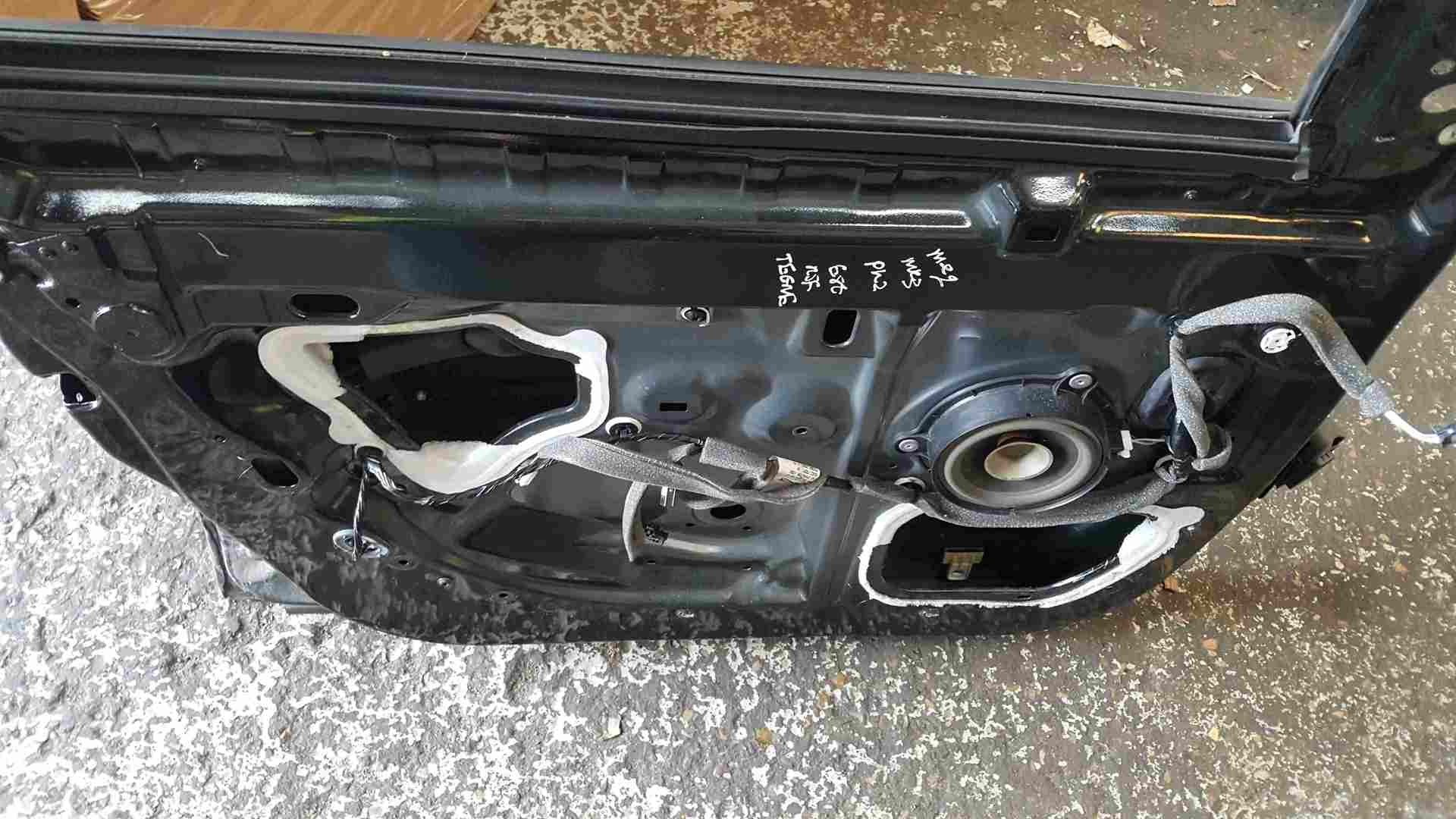 Renault Megane Estate MK3 2008-2014 Passenger NSF Front Door Black TEGNE