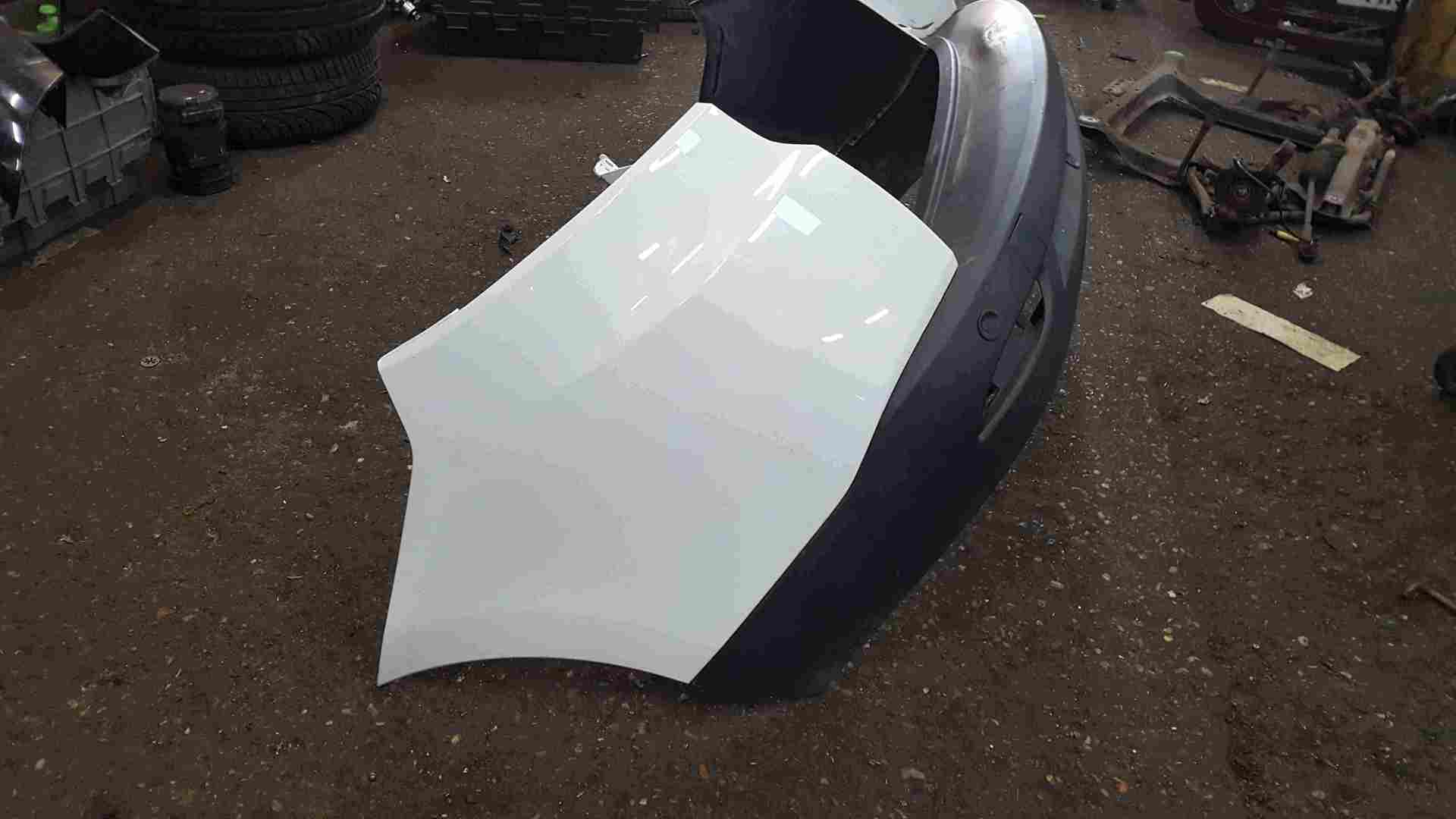Thumb 2 Renault Megane Estate MK3 2012-2014 Rear Bumper White 369 Rear Parking Sensors