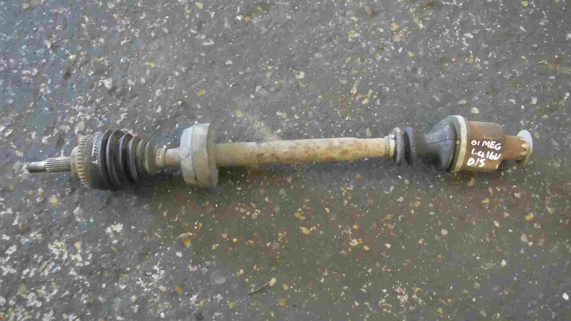 Renault Megane MK1 1999-2002 1.4 16v Drivers OSF Front Driveshaft ABS