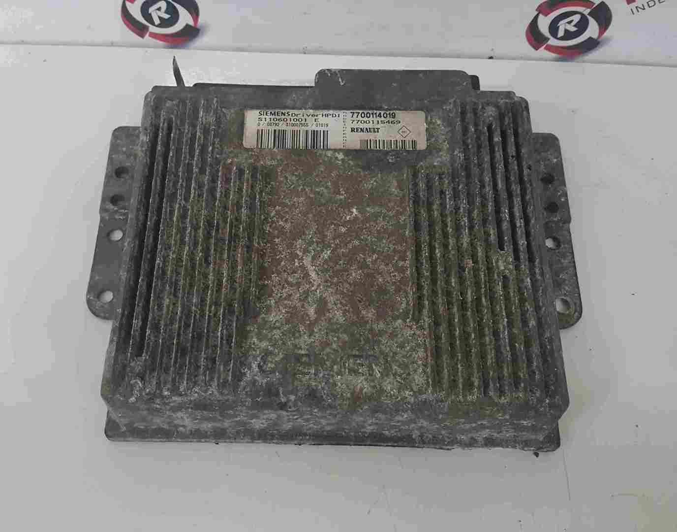 Thumb 3 Renault Megane MK1 1999-2002 2.0 IDe Gearbox Control Unit ECU 7700114019