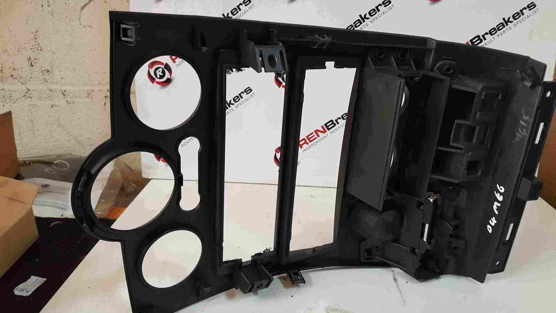 Thumb 2 Renault Megane MK2 2002-2008 Dashboard Trim Centre Trim Surround