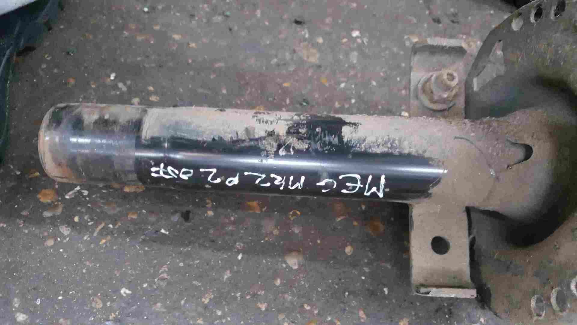 Renault Megane MK2 2006-2008 2.0 DCi 175 Drivers OSF Front Spring Strut Leg