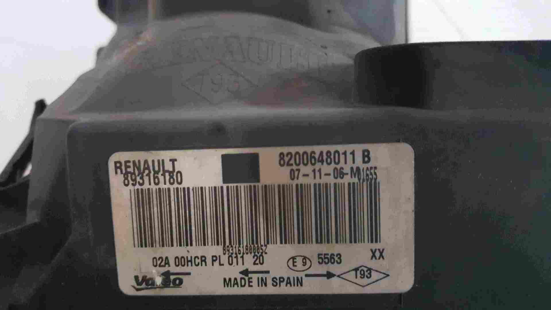Renault Megane MK2 2006-2008 Drivers OSF Front Headlight 8200648011