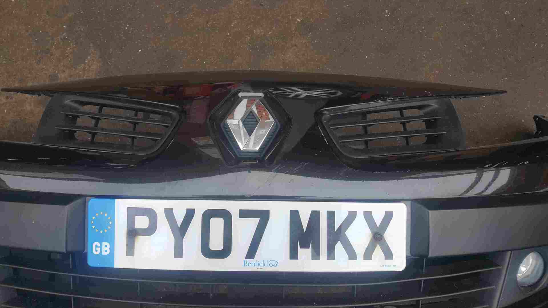 Thumb 2 Renault Megane MK2 2006-2008 Front Bumper Black 676 FACELIFT