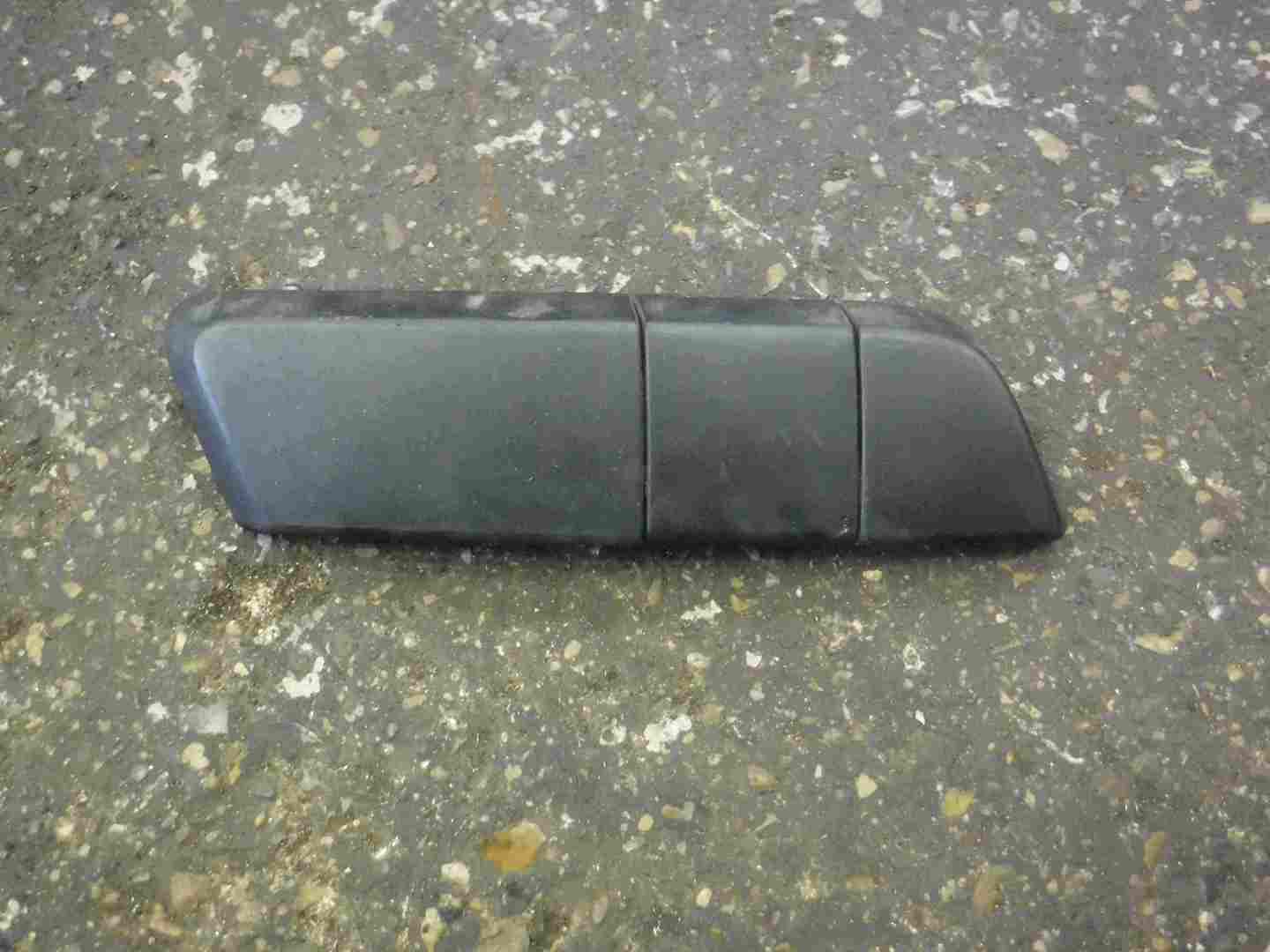 Renault Megane MK3 2008-2010 Drivers OSF Front Bumper Plastic Trim Moulding