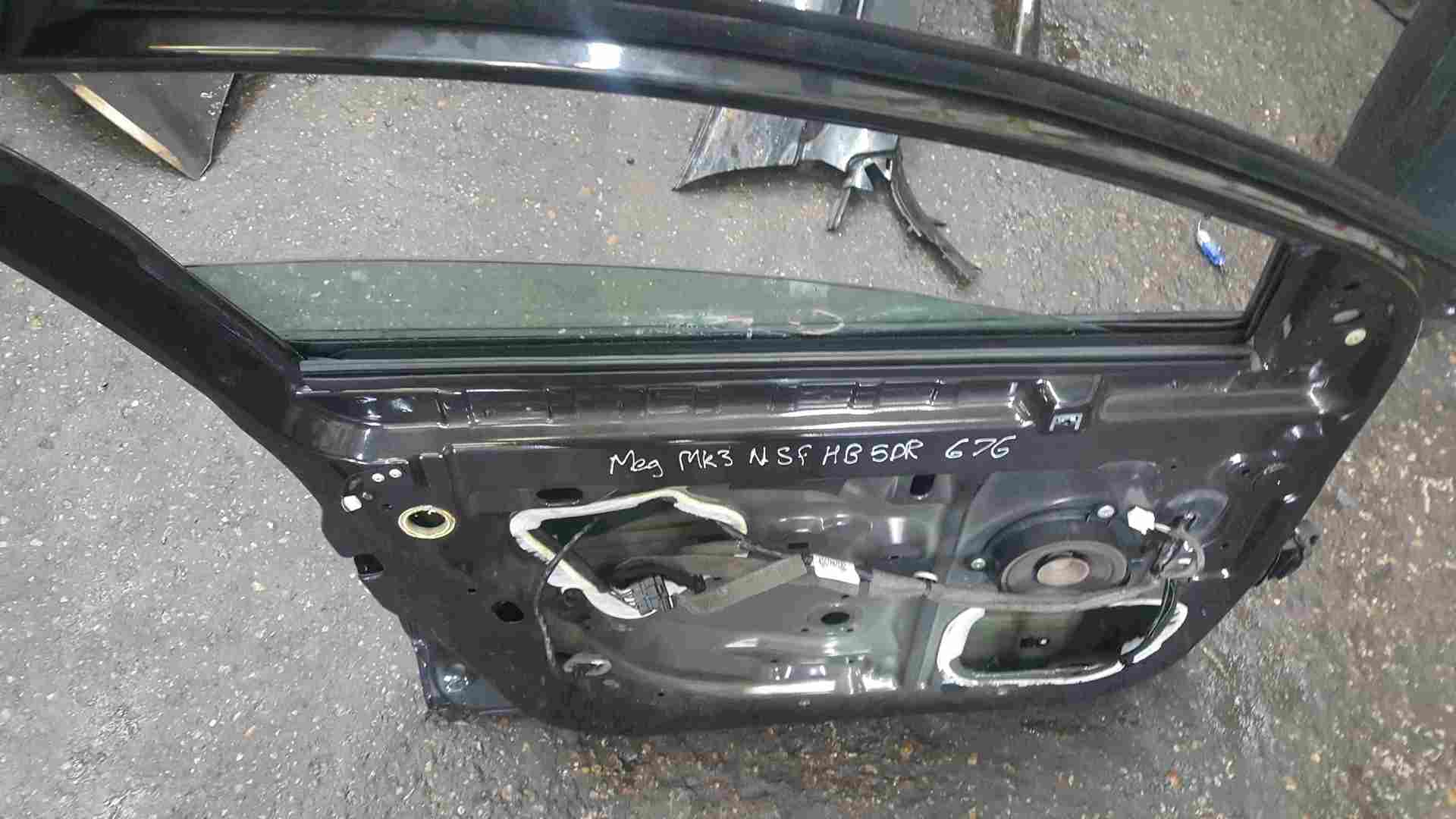 Thumb 3 Renault Megane MK3 2008-2010 Passenger NSF Front Door Black 676 5dr