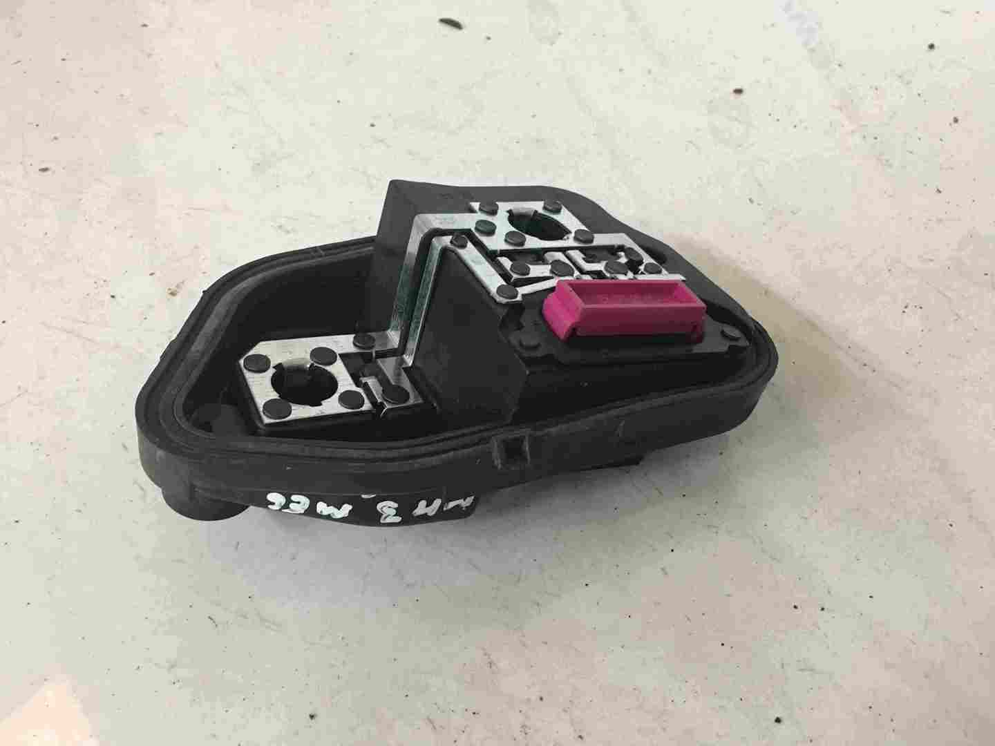 Renault Megane MK3 2008-2012 Drivers OSR Rear Bulb Holder