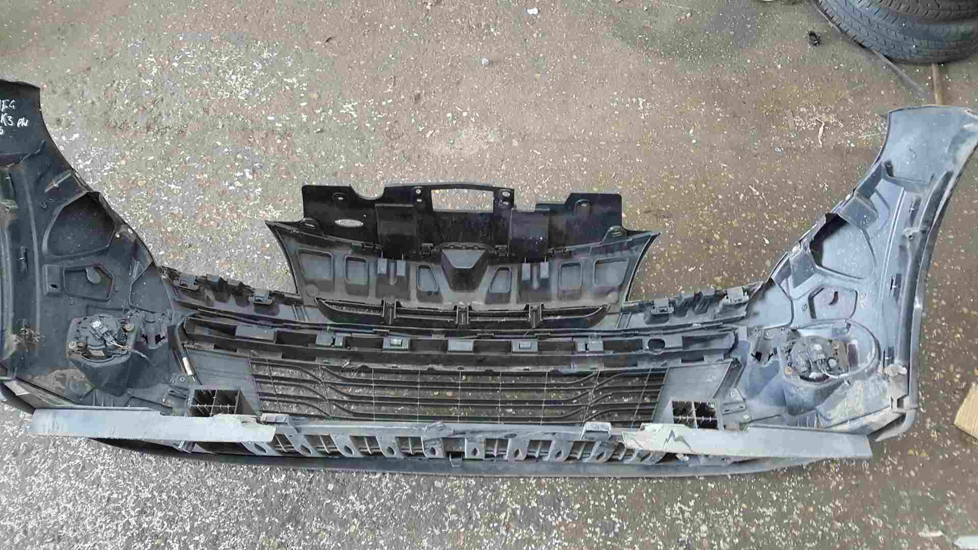 Thumb 2 Renault Megane MK3 2008-2012 Front Bumper Black TEGNE