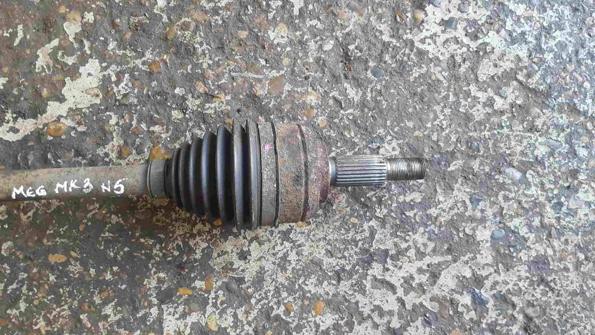 Thumb 3 Renault Megane MK3 2008-2014 1.6 Passenger NSF Front Driveshaft 8200725499