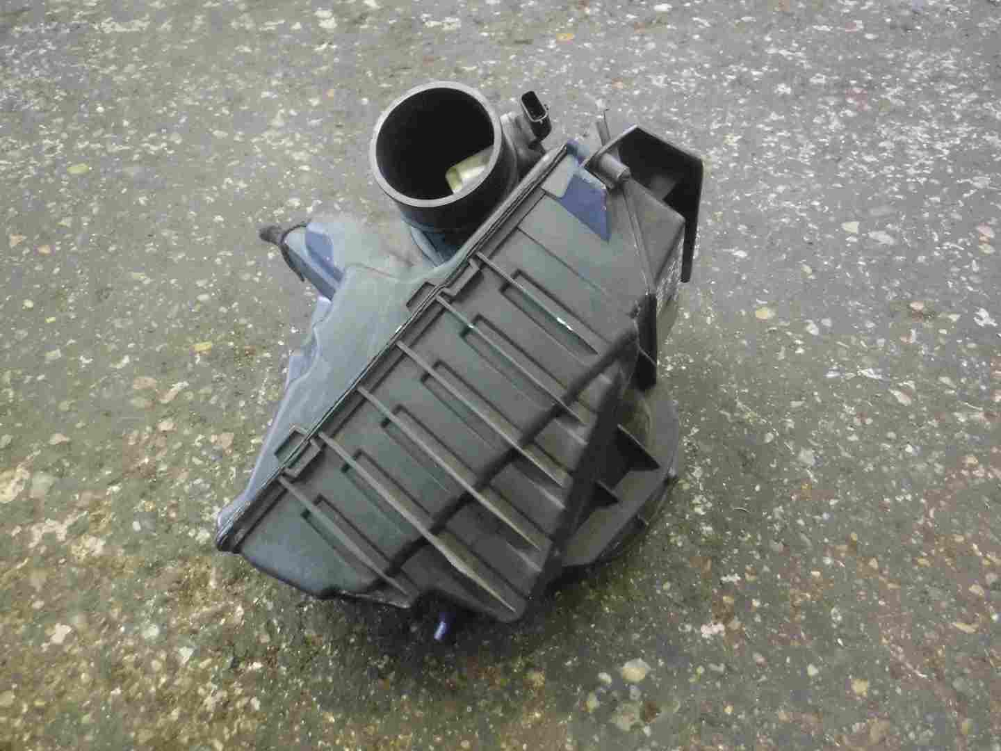 Renault Megane MK3 2008-2014 1.9 dCi Airbox Filter Housing F9Q 872