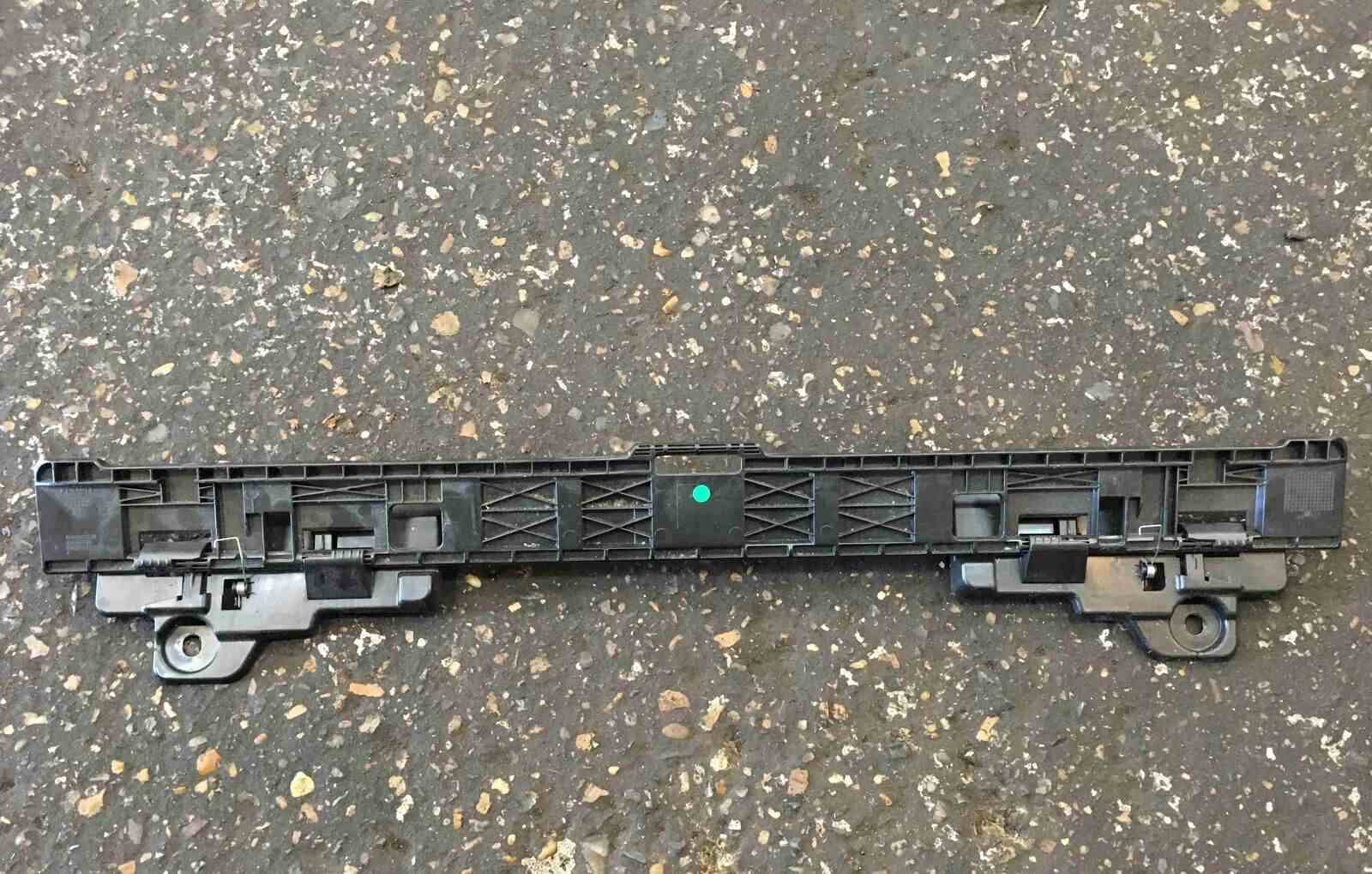 Renault Megane MK3 2008-2014 Boot Tailgate Trim Liner Plastic Bracket 849E00003R