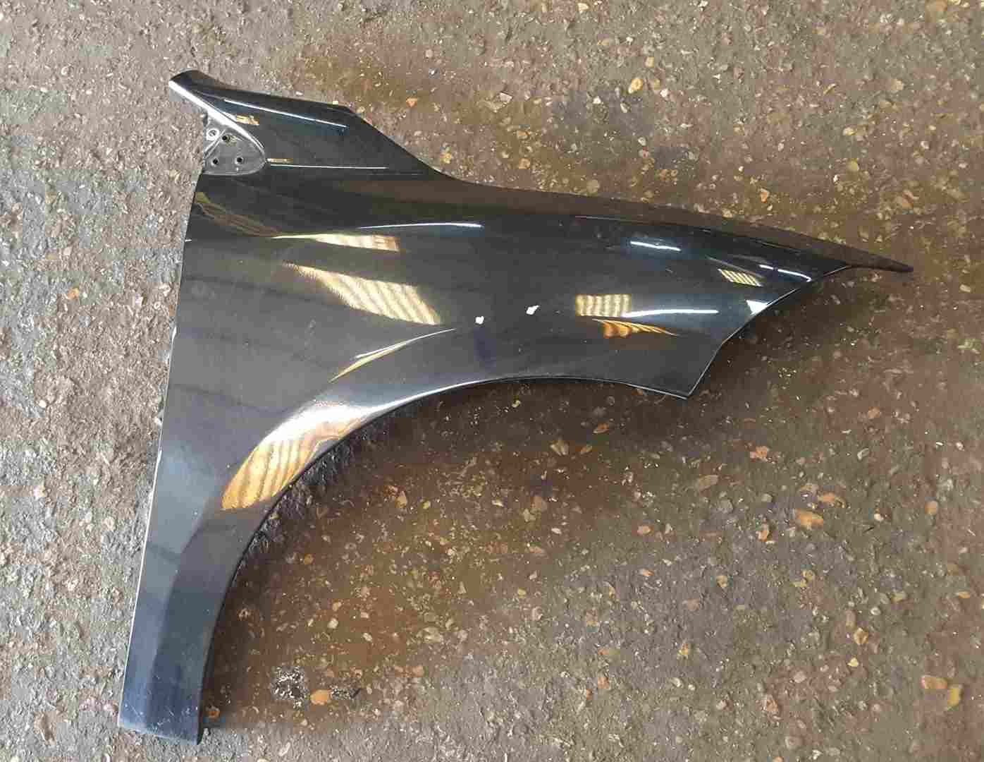 Renault Megane MK3 2008-2014 Drivers OS Wing Black TEGNE