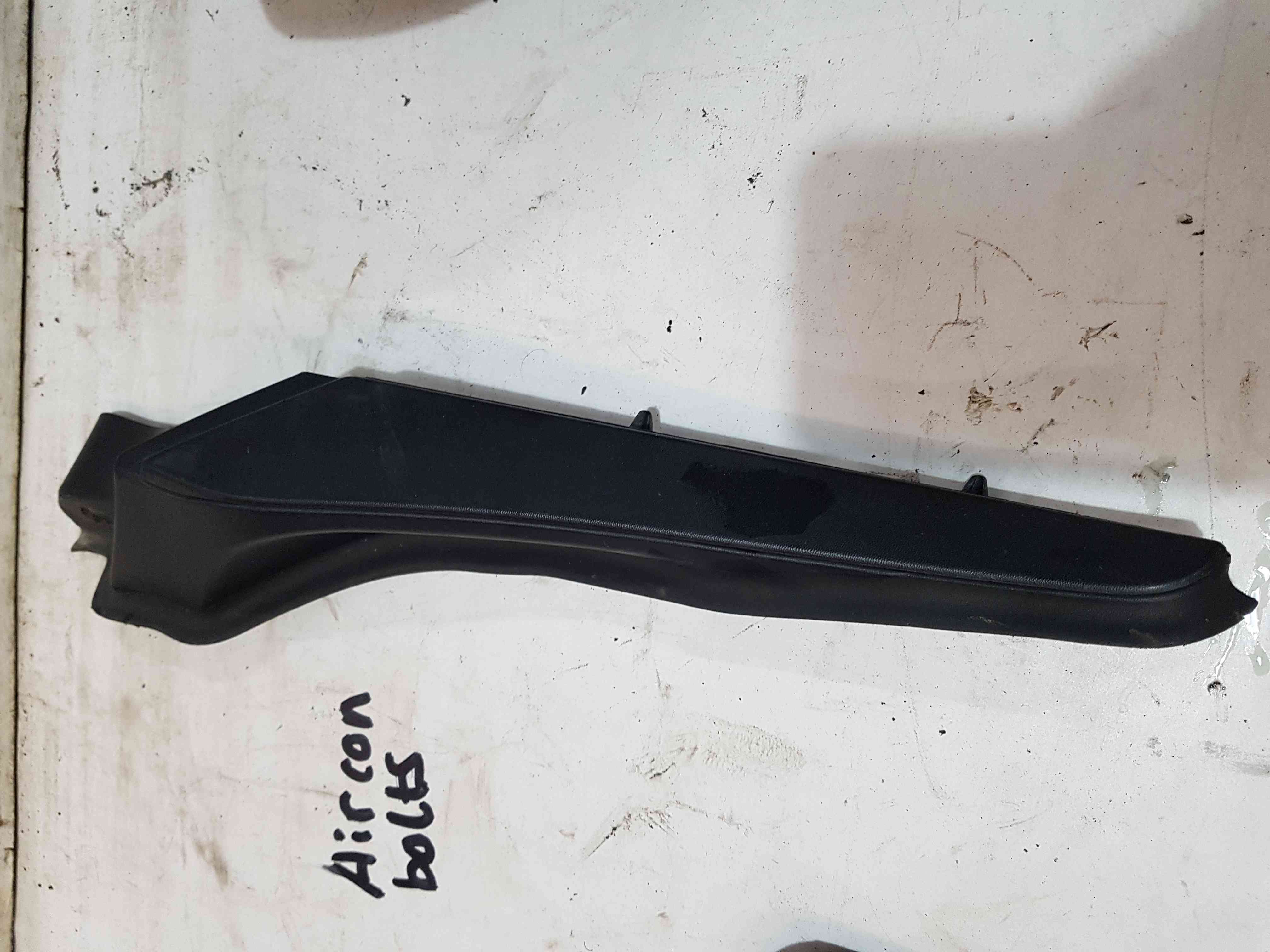 Renault Megane MK3 2008-2014 Drivers OSF Front Bonnet Side Trim  668620007R