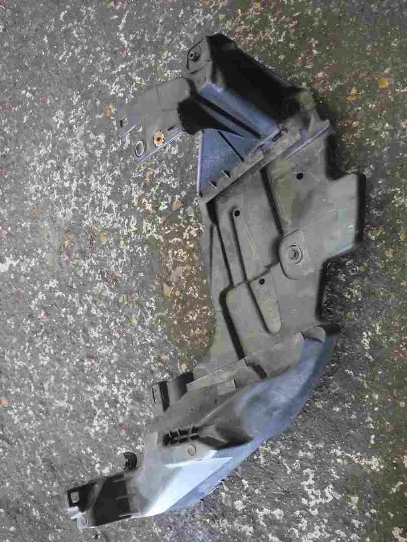 Renault Megane MK3 2008-2014 Drivers OSF Front Bumper Bracket 622230003R