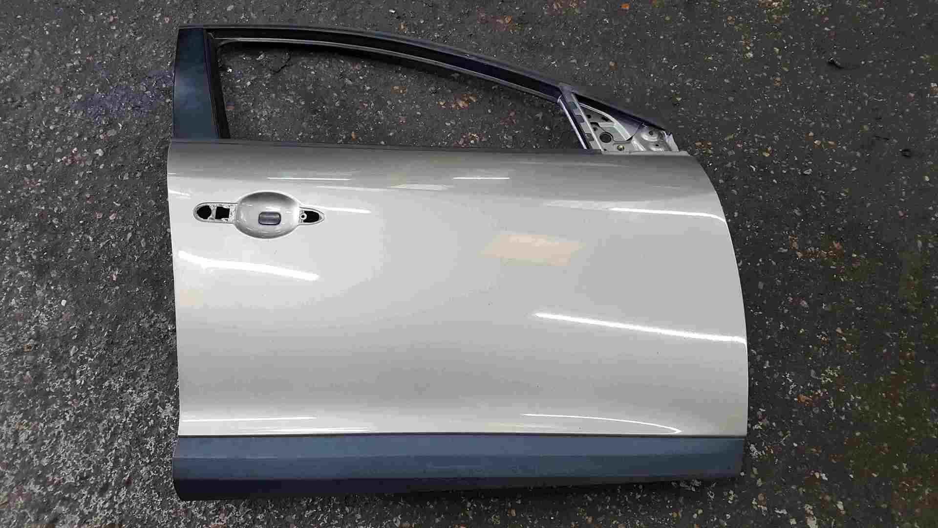Renault Megane MK3 2008-2014 Drivers OSF Front Door Beige Grey TEHNK 5dr