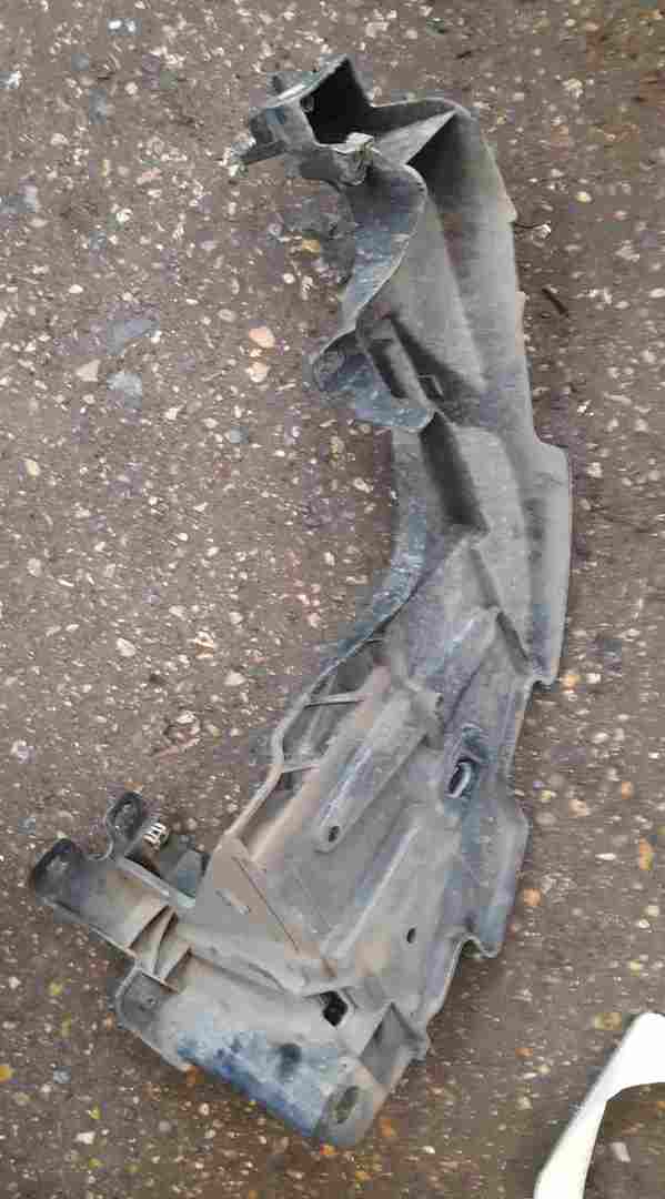 Thumb 3 Renault Megane MK3 2008-2014 Drivers OSF Front Headlight Bracket 622220003R