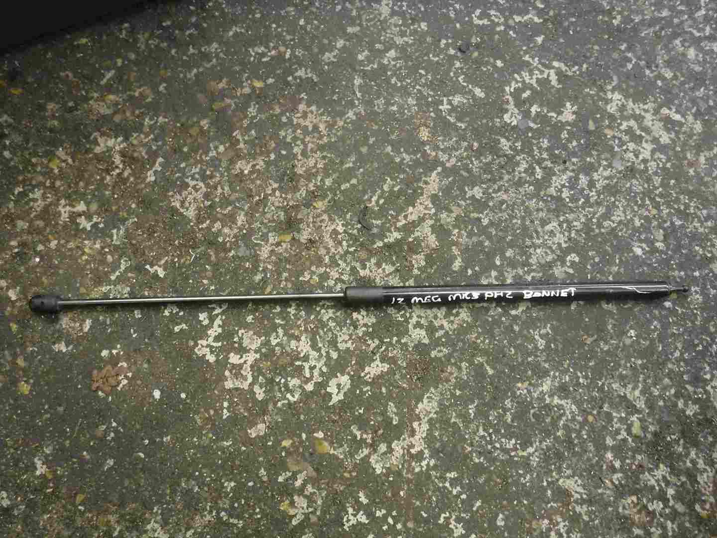 Renault Megane MK3 2008-2016 Front Bonnet Strut Hinge 654710003R