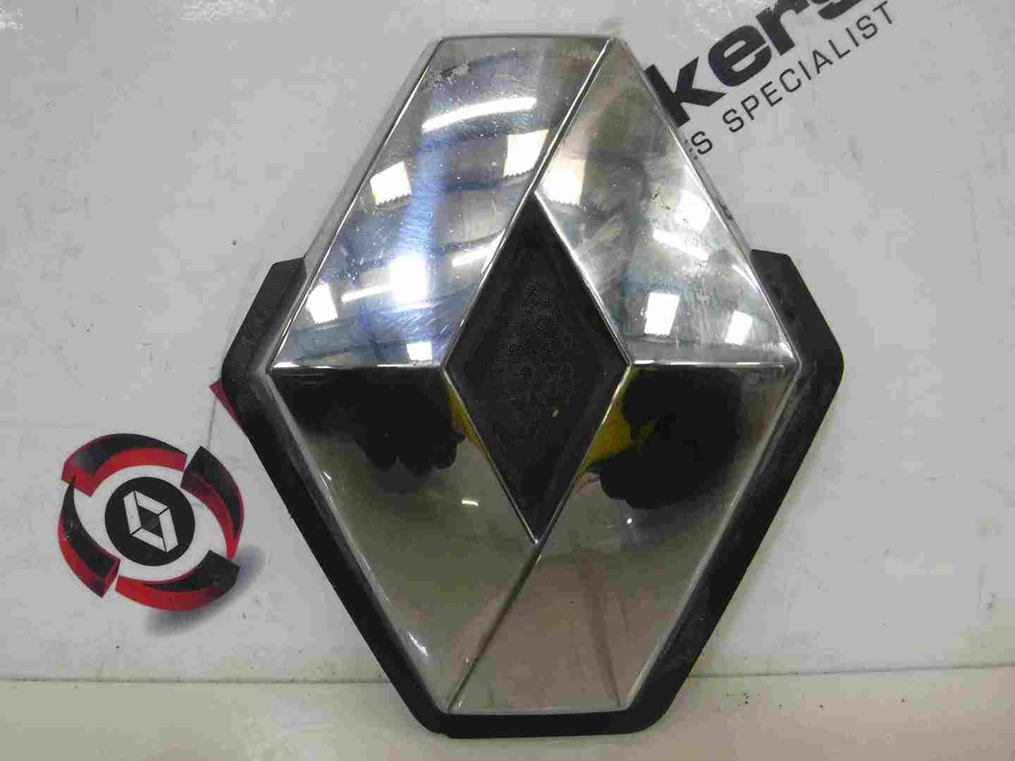 Renault Megane MK3 2008-2014 Front Diamond Badge 628900021R