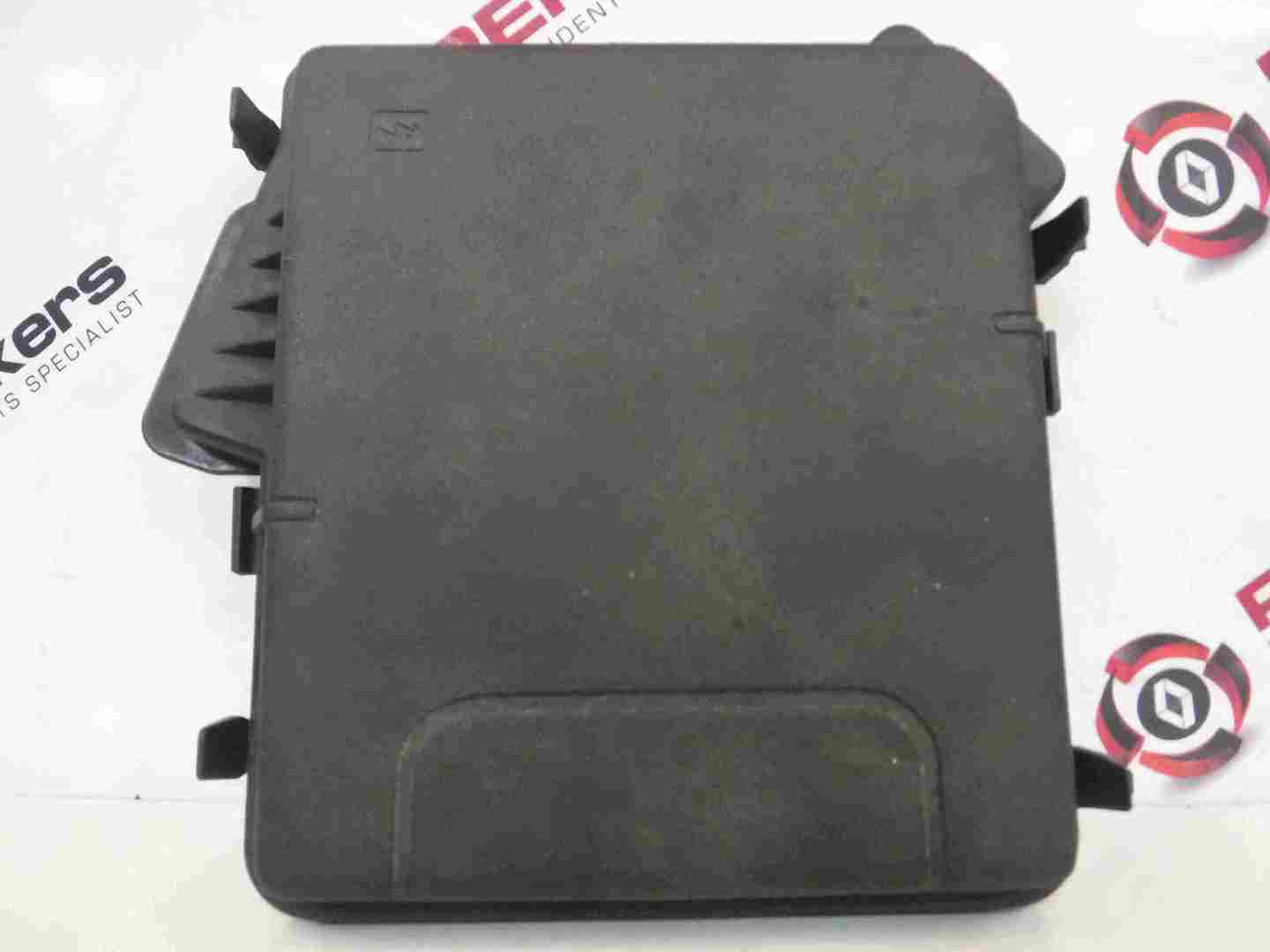 Renault Megane MK3 2008-2014 Fuse Relay Cover 284040002R