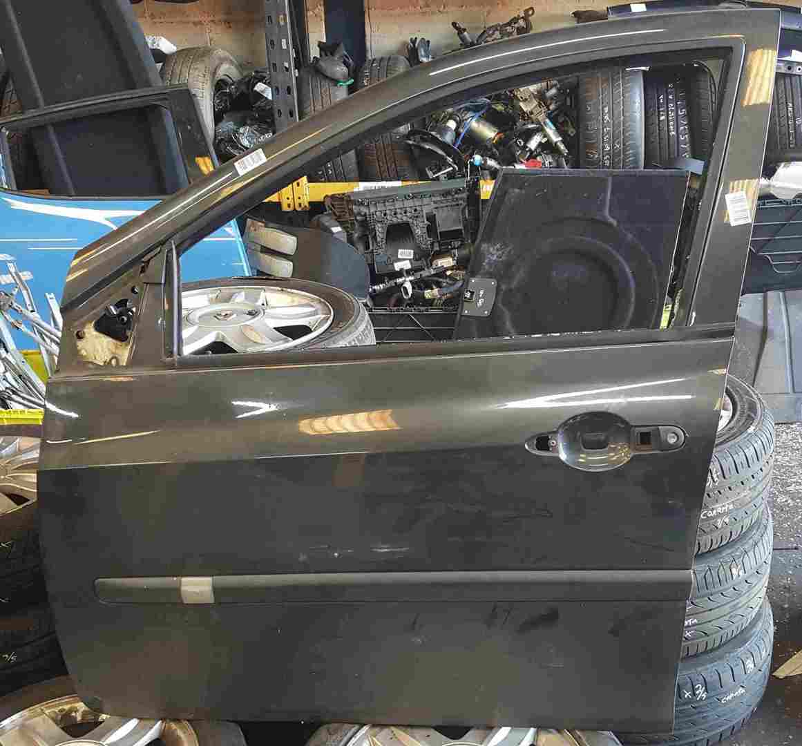 Thumb 2 Renault Clio MK3 2005-2012 Passenger NSF Front Door Grey TEB66 5dr