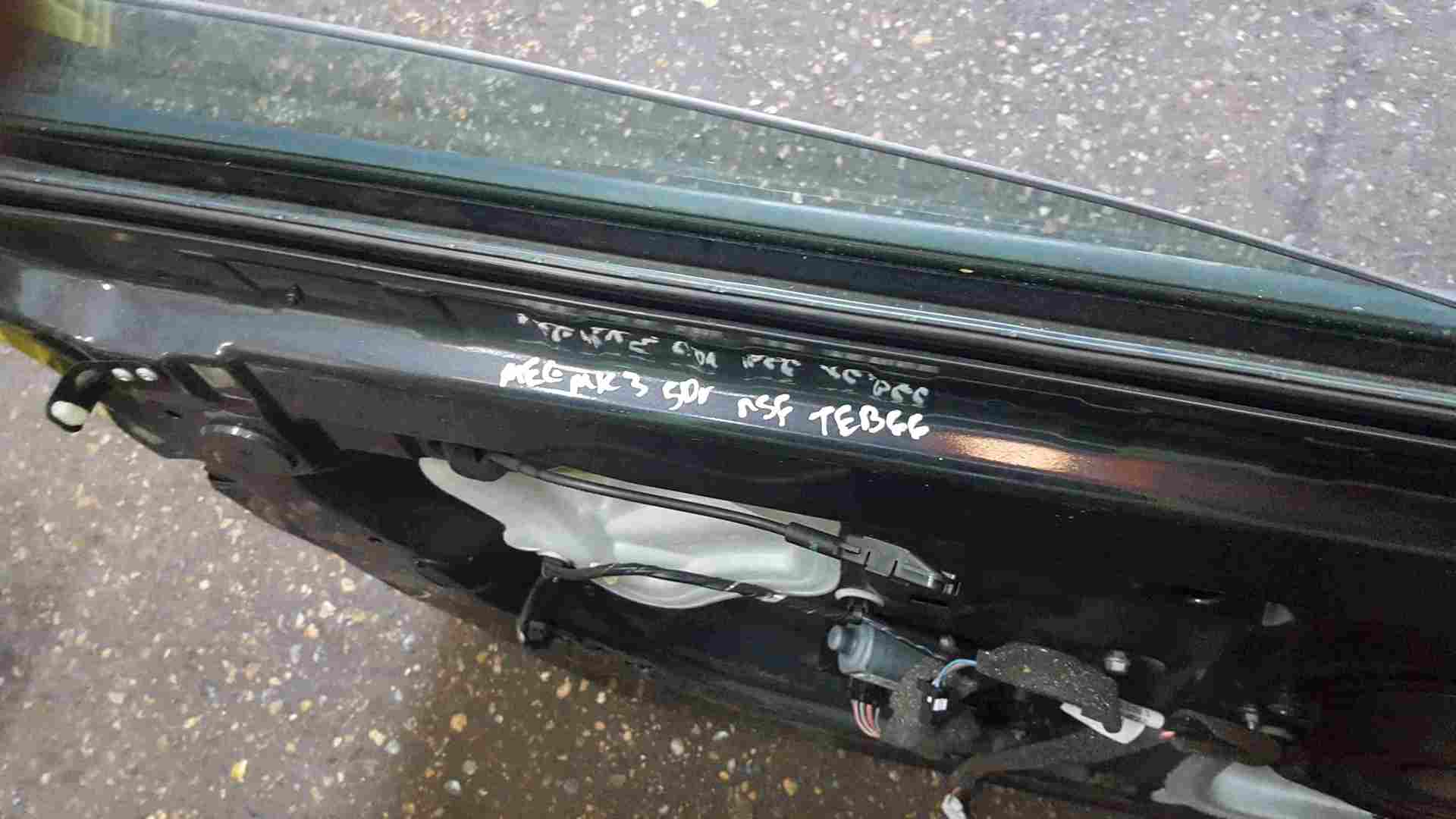 Renault Megane MK3 2008-2014 Passenger NSF Front Door Grey TEB66 5dr