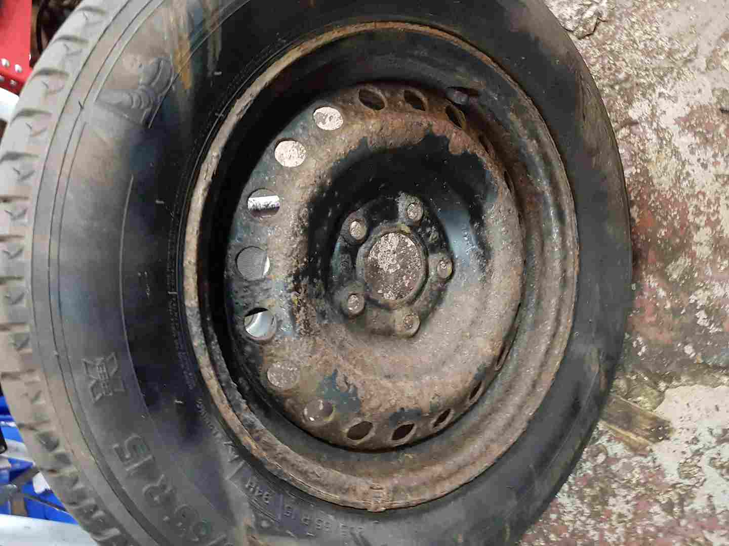 Thumb 2 Renault Megane MK3 2008-2014 Steel Wheel RIM + Tyre 205 65 15 7Mm 3/5
