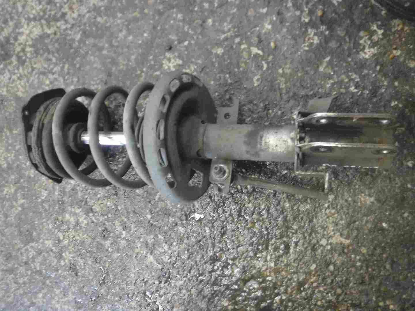 Renault Megane MK3 2008-2016 1.5 dCi Drivers OSF Front Spring Shock Strut