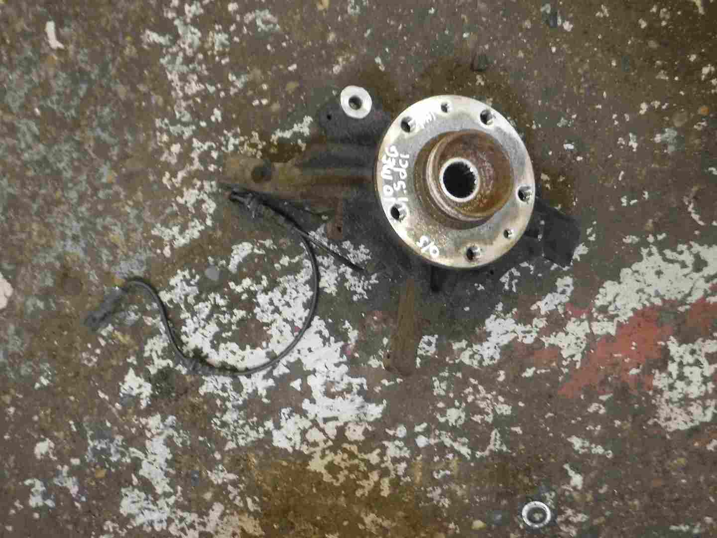 Renault Megane MK3 2008-2016 1.6 16v Drivers OSF Front Wheel Hub + ABS Sensor