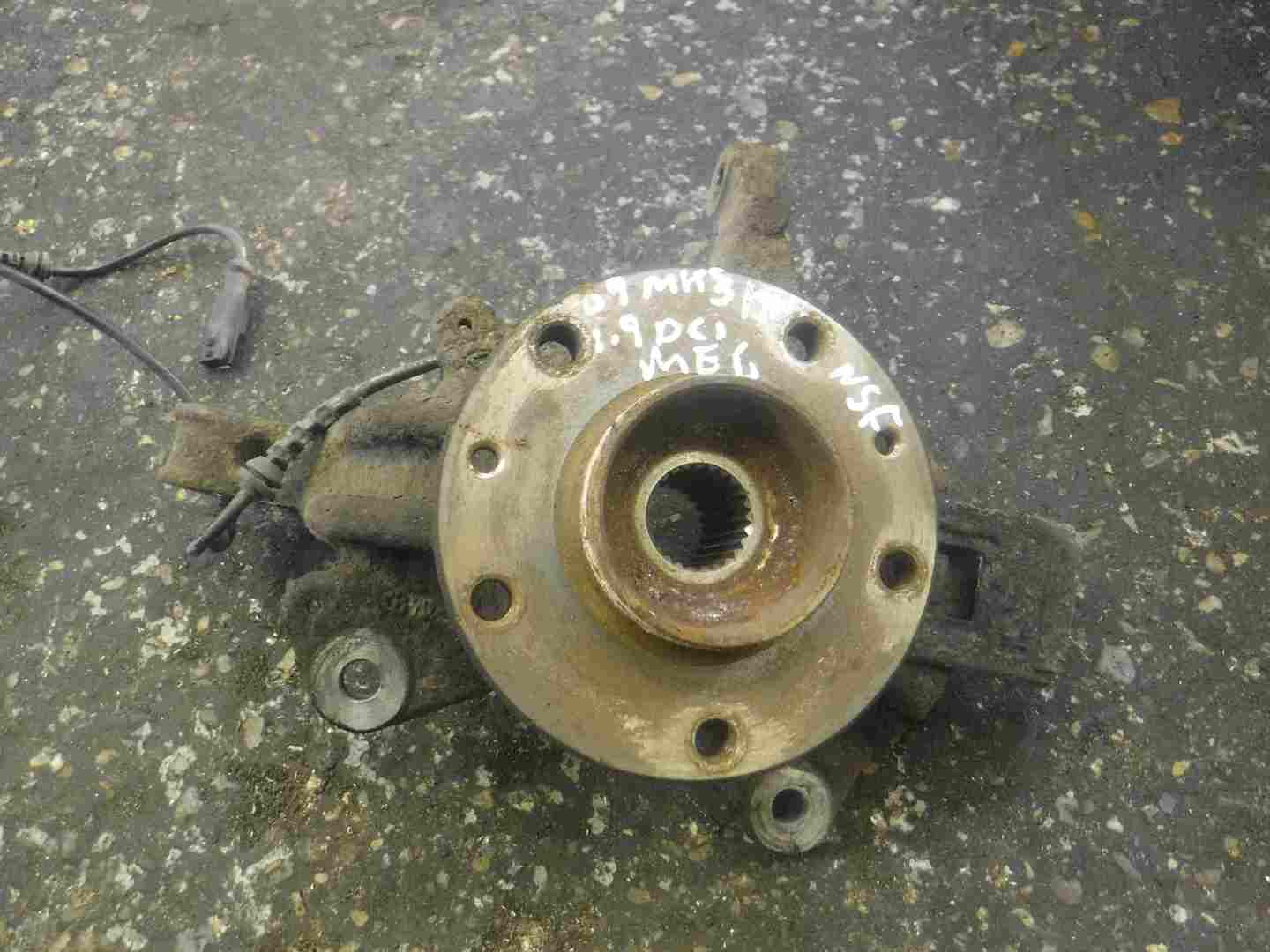 Renault Megane MK3 2008-2016 1.9 dCi Passenger NSF Front Wheel Hub + ABS Sensor