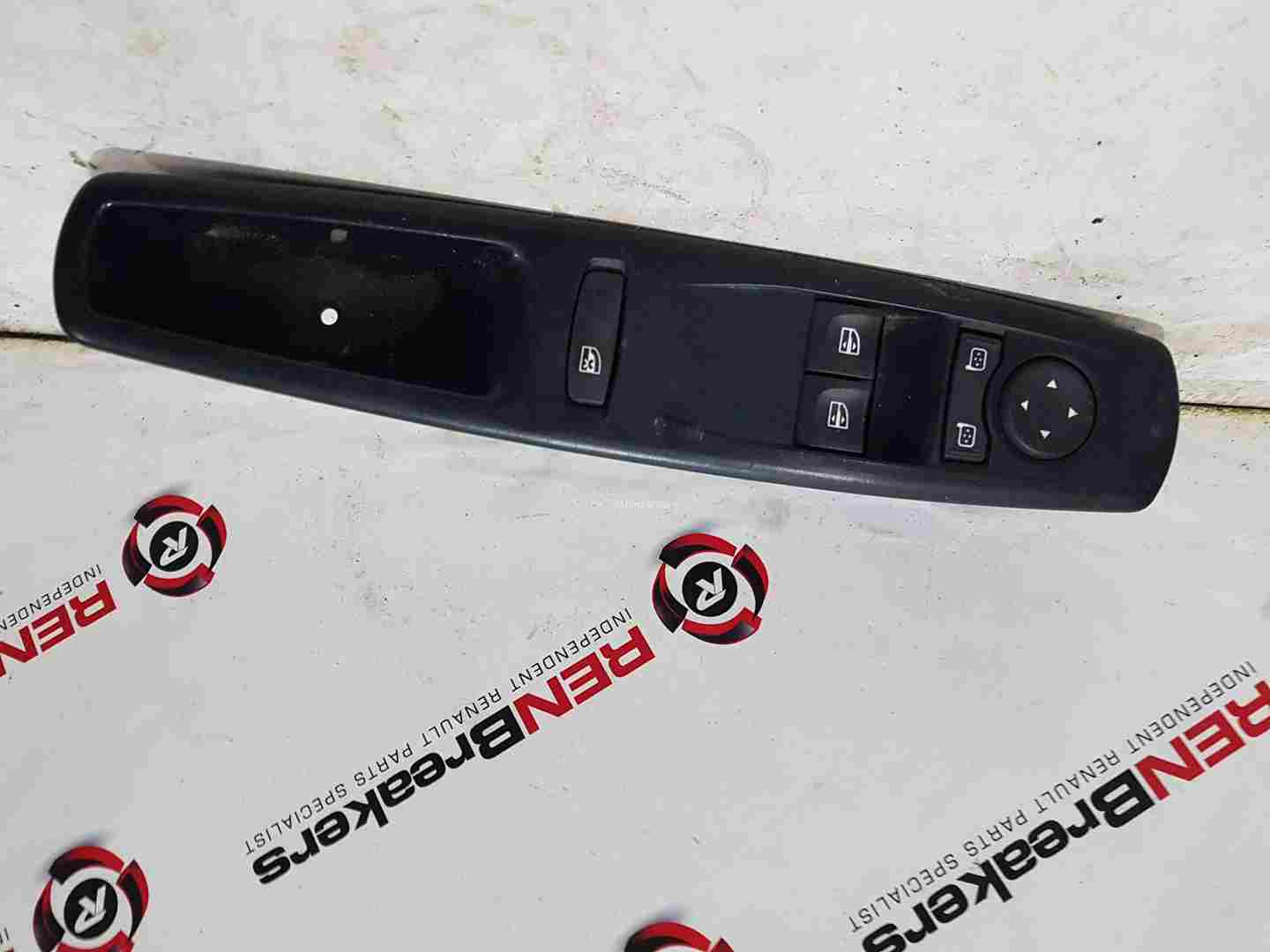 Thumb 2 Renault Megane MK3 2008-2016 Drivers OSF Front Electric Window Switch Controls