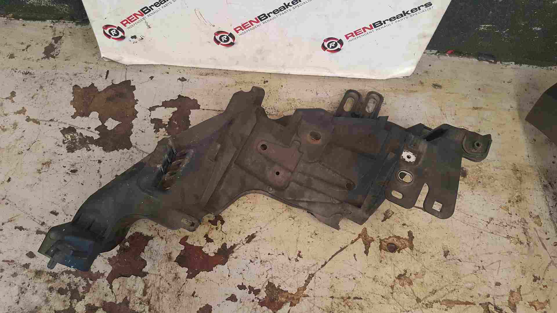 Renault Megane MK3 2012-2014 Passenger NSF Front Headlight Bracket 622232066r