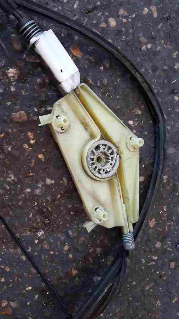 Thumb 5 Renault Megane MK3 Convertible 2008-2014 Passenger NSF Front Window Regulator