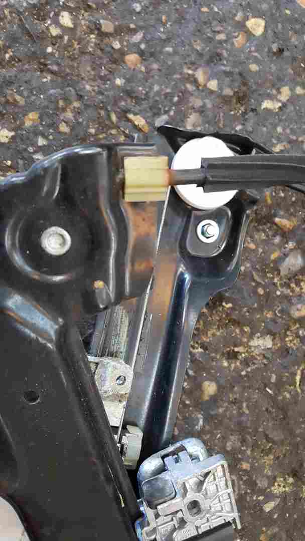 Thumb 2 Renault Megane MK3 Convertible 2008-2014 Passenger NSF Front Window Regulator