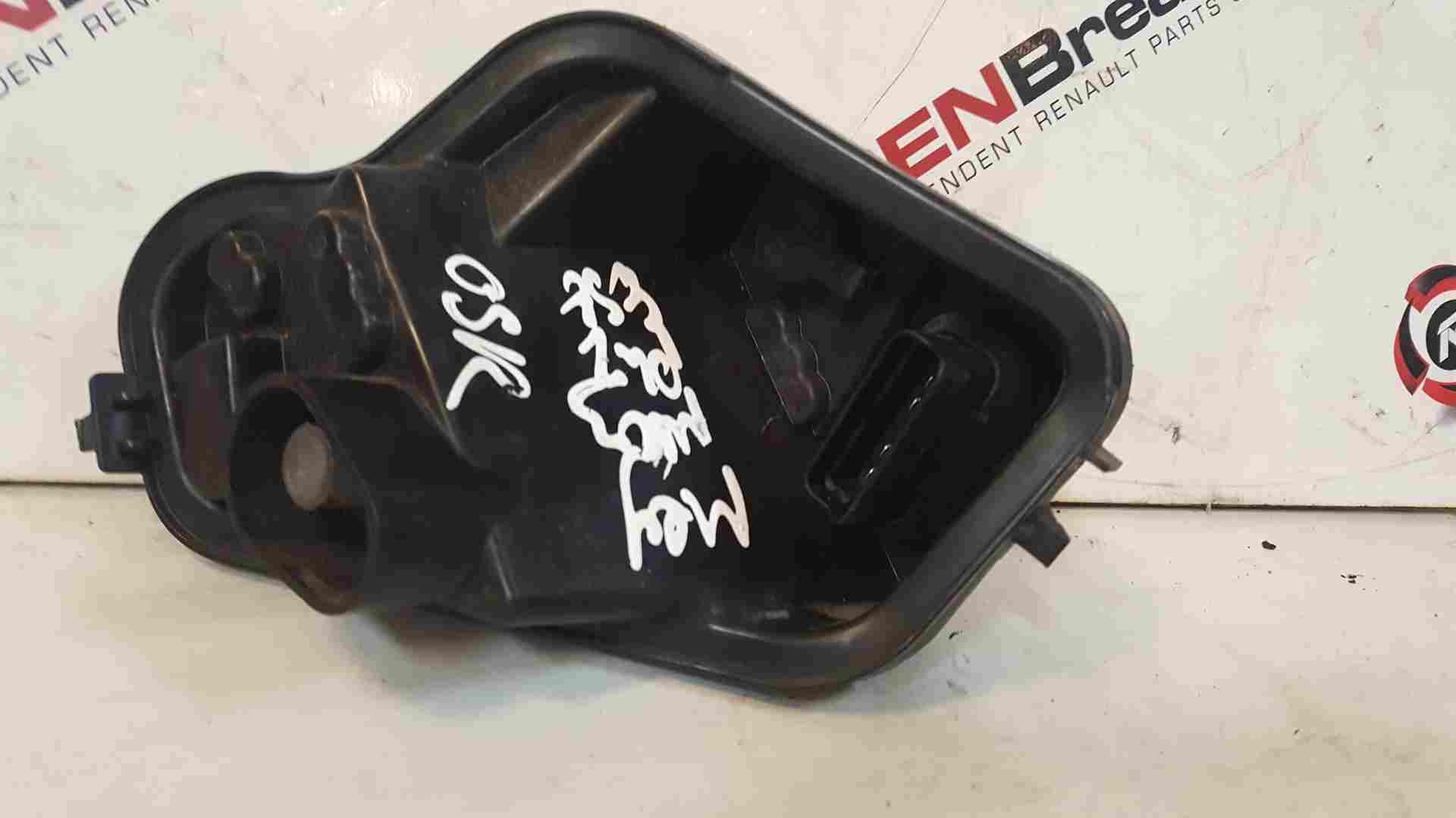 Thumb 4 Renault Megane MK3 Estate 2008-2014 Drivers OSR Brake Light Bulb Holder