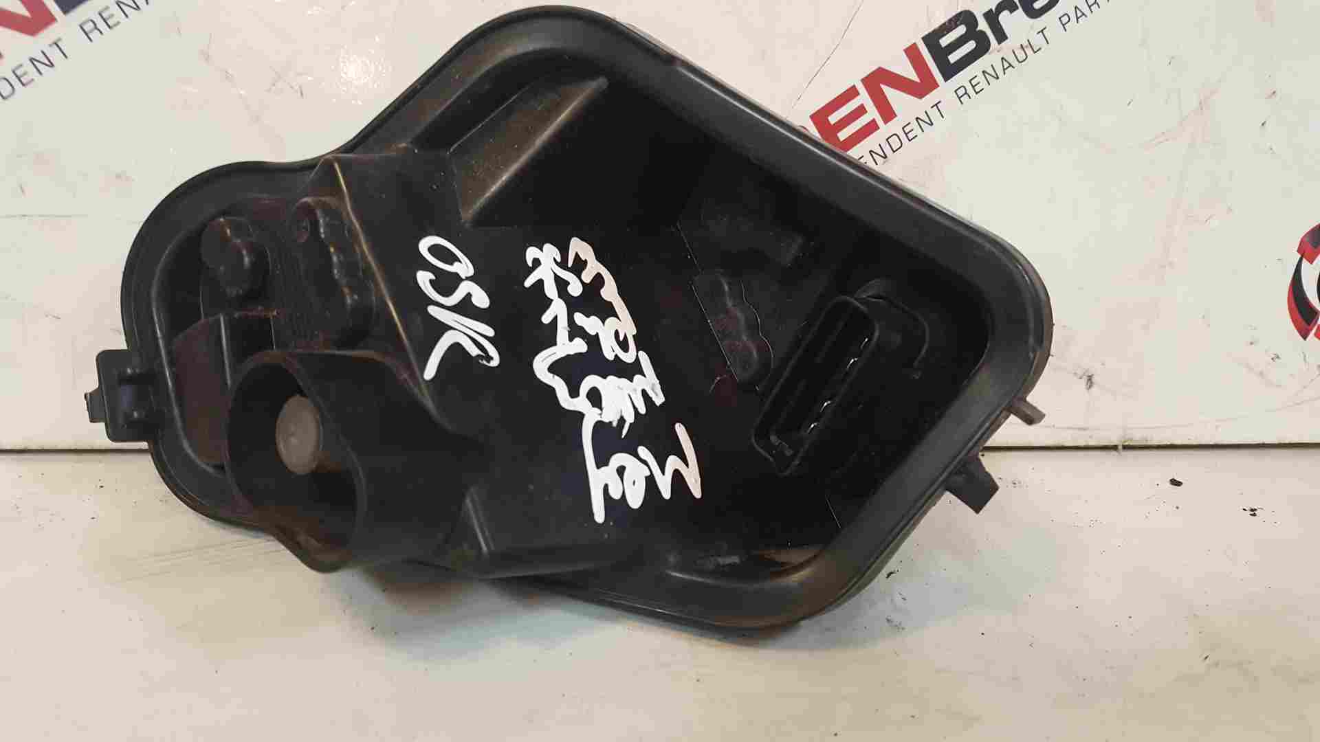 Thumb 5 Renault Megane MK3 Estate 2008-2014 Drivers OSR Brake Light Bulb Holder